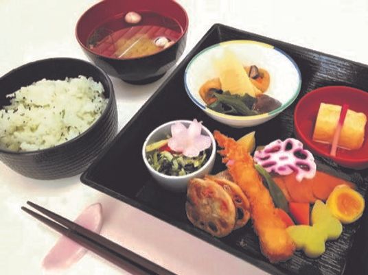 和風のバランス良い食事