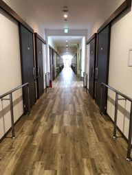 清潔感ある明るい廊下