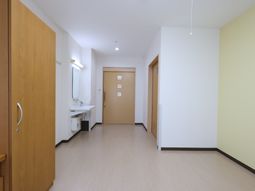 明るく広い空間の居室