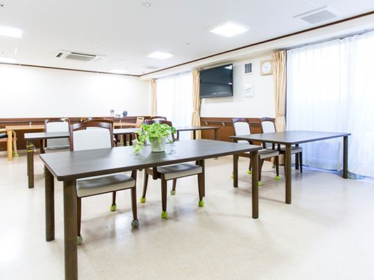 明るい食堂の一角