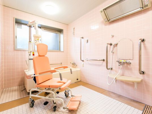 バリアフリー対応の浴室