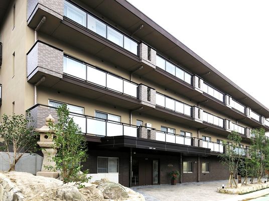 清潔感ある施設の外観