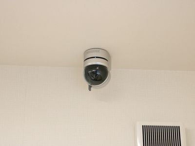監視カメラ設置された壁面