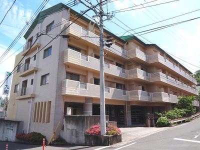 多階建ての施設の外観
