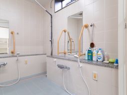 バリアフリー浴室設備