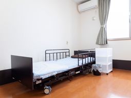 シンプルな清潔な居室