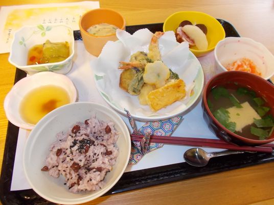 栄養バランスの食事セット
