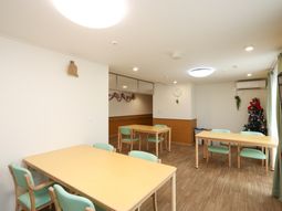 明るいダイニングルーム