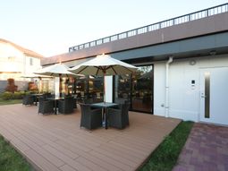 中庭のテラス席