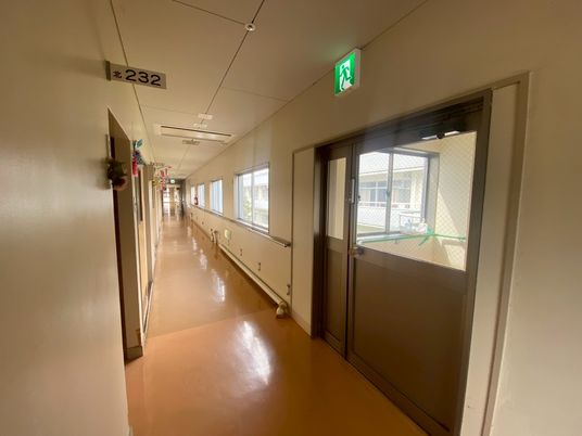 長い廊下