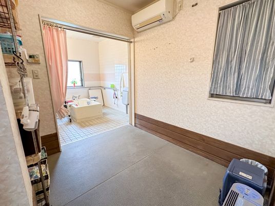 介護職向け設備充実の浴室