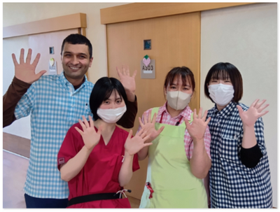 スタッフの集合写真