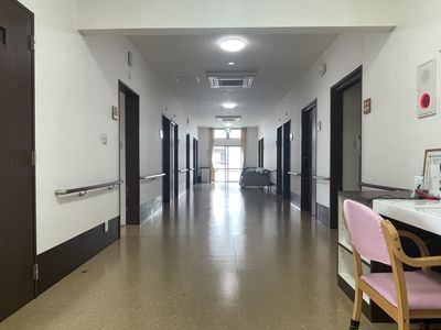 ゆったりとした廊下の様子