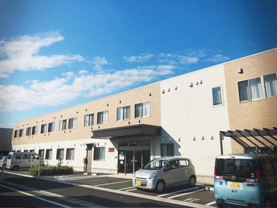 クリーンな建物の外観