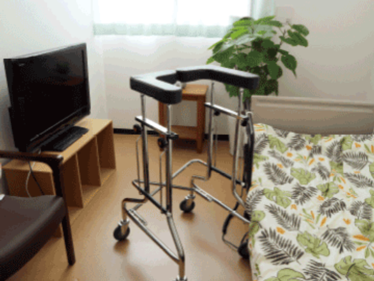 リハビリ器具のある居室  