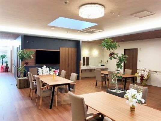 明るく広々した共用スペース