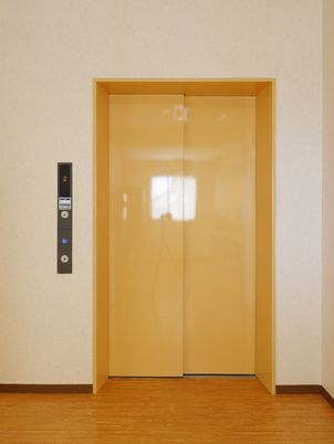 居室の壁に取り付け棚