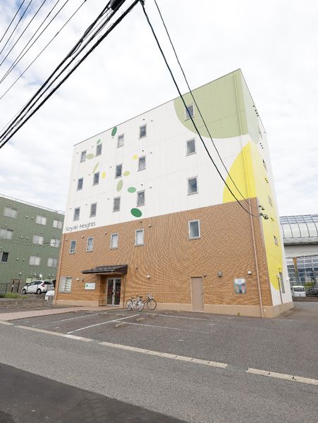 色彩豊かな建物外観