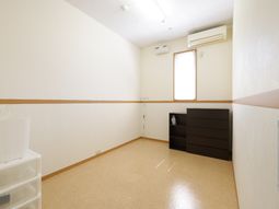 シンプルな居室内観