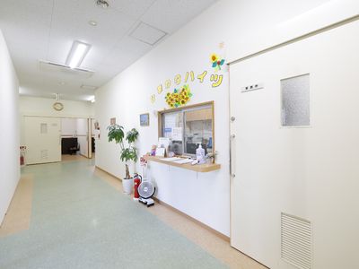 綺麗な施設の廊下