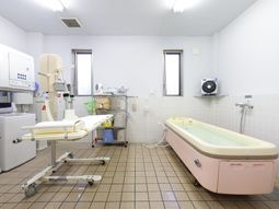 清潔な浴室設備