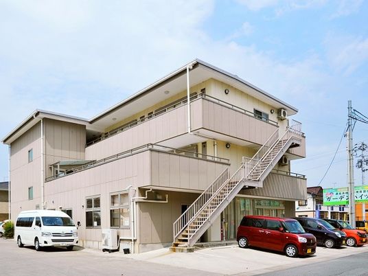 3階建ての外観
