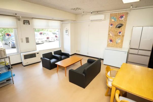 自然光の入る休憩室