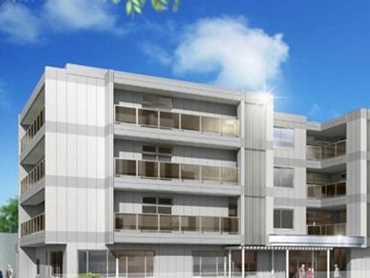 明るく開放的な建物外観