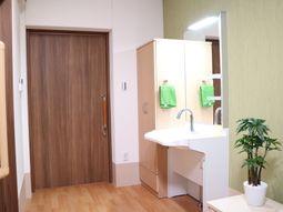 洗面台と観葉植物