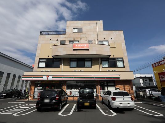 都市型施設の外観