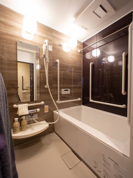 清潔な浴室の設備