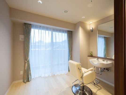 洗練された居室の一角