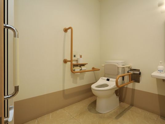 バリアフリーのトイレ設備