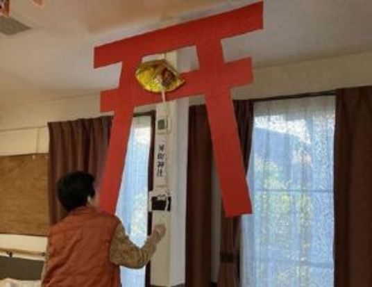 和風の装飾が施されたエントランス