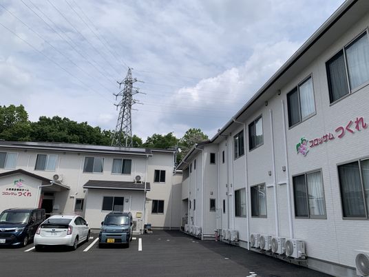 外観の駐車場
