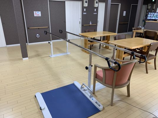 訓練用具のある室内