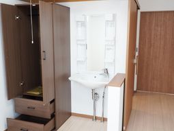 洗面台クローゼット付き居室