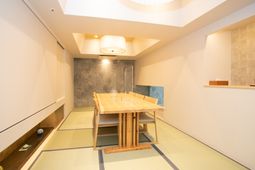 明るい和室のダイニング