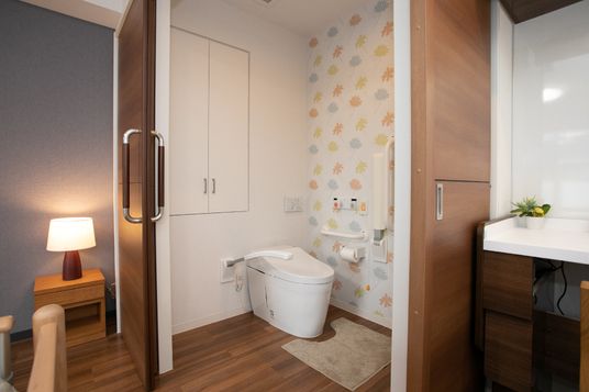 明るいトイレの様子