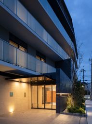 モダンな建物のエントランス