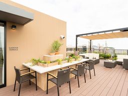 屋上のガーデンテラス