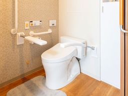 バリアフリー対応のトイレ