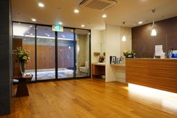 エントランスの優しい光