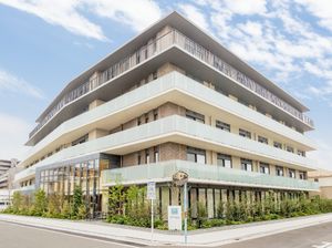 モダンな建物の外観