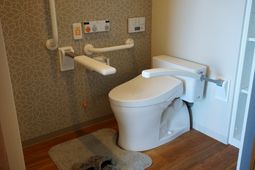 バリアフリートイレの内観