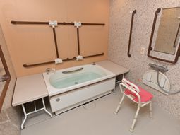 バリアフリー浴室設備