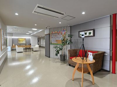 洗練された広々としたロビー