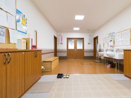 清潔感のある廊下空間