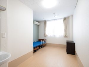 シンプルな居室の一角