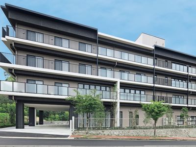 モダンな外観の建物